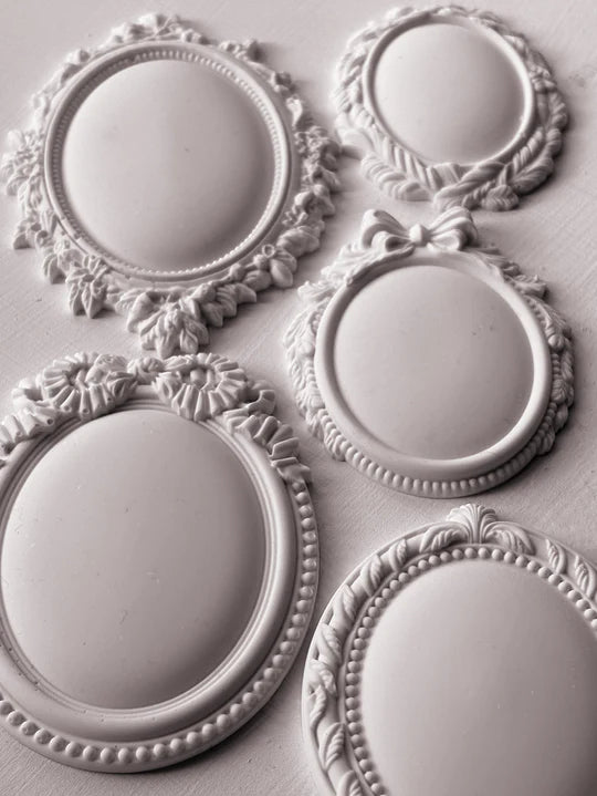 Brooches vintage Moule de décoration par Iron Orchid Designs iod printemps 2025